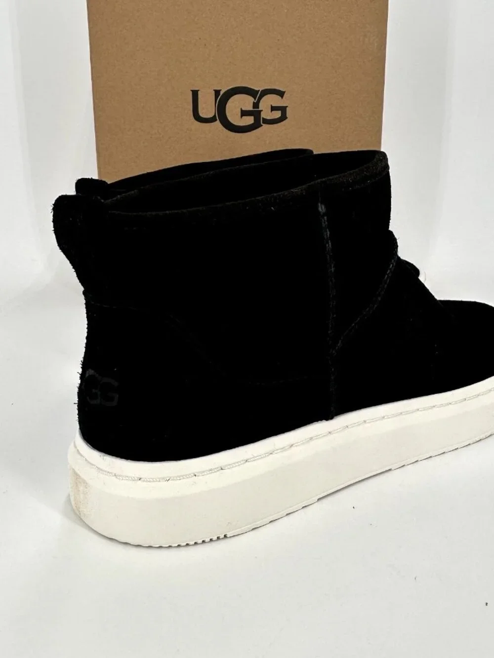 UGG Australia Women's Alameda Mini Boots Black sz 9 #1143786 NEW Bootie Sneakers